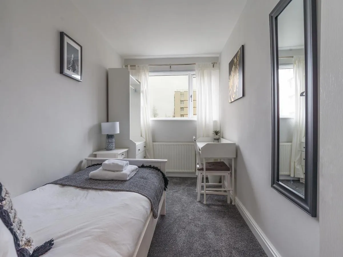 Charming 3-Bed House In Newcastle Upon Tyne Villa Storbritannien